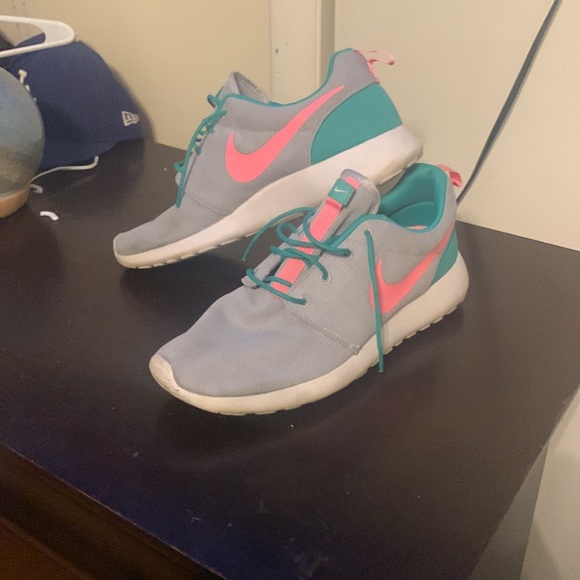Nike Roshe size 10 - Picture 2 of 2
